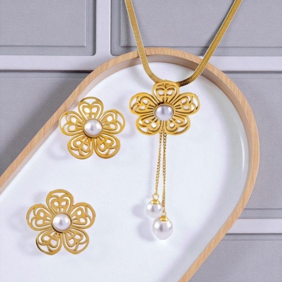 🆕 Romantic Floral Faux Pearl Jewelry Set | 18K Gold Plated Stainless Steel - Picture 12 of 16